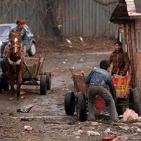 700 жители на Люлин искат премахване на ромско гето