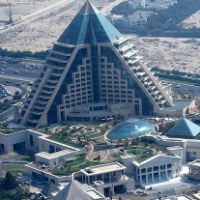Консултанти: Управлението на недвижими имоти е необходимо на ОАЕ